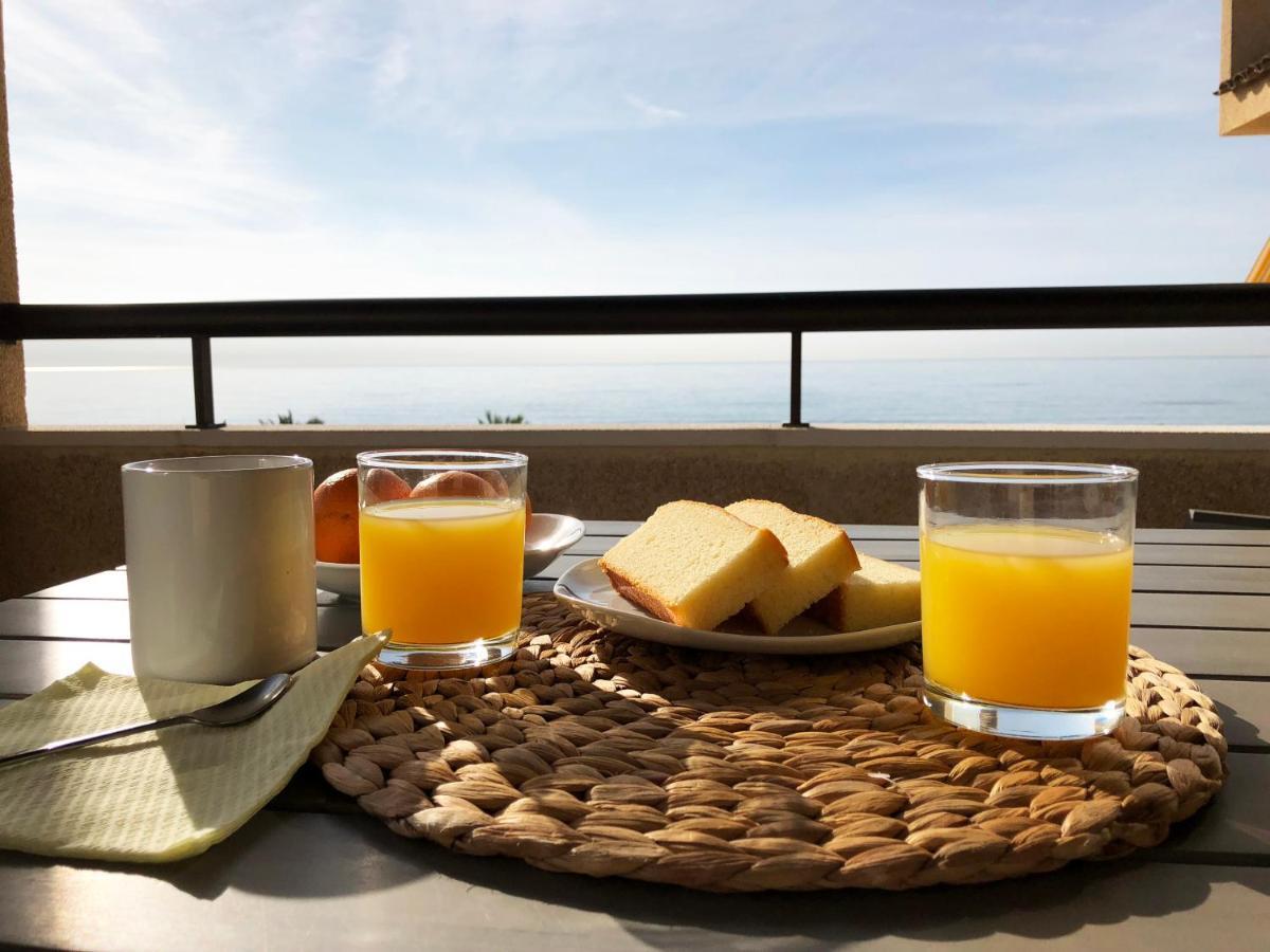 Lovely Seaside Apartment In Front Of Calafell Beach And Cunit Beach Segur de Calafell Exterior foto