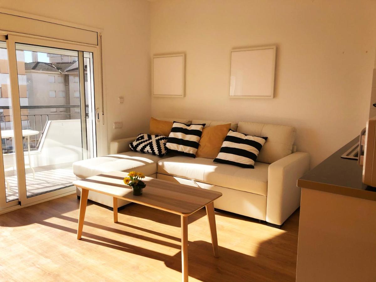 Lovely Seaside Apartment In Front Of Calafell Beach And Cunit Beach Segur de Calafell Exterior foto
